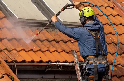 Démoussage et hydrofuge de toiture au Cloître-Pleyben